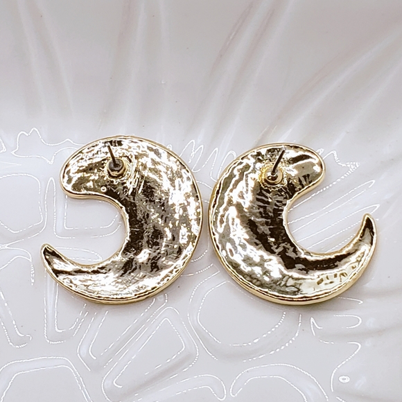 Thick Green Enamel C Stud Earrings - Picture 3 of 6